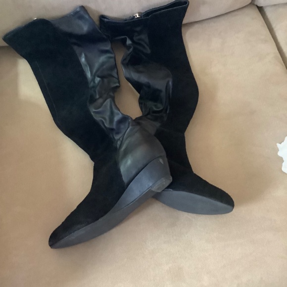 Black Long Boots - Picture 2 of 6